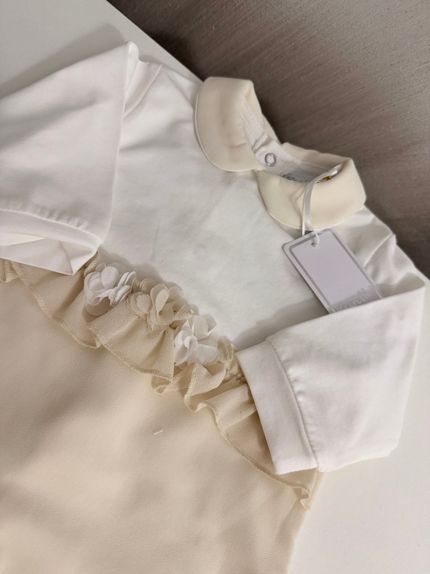 Tutina elegante bianco e beige