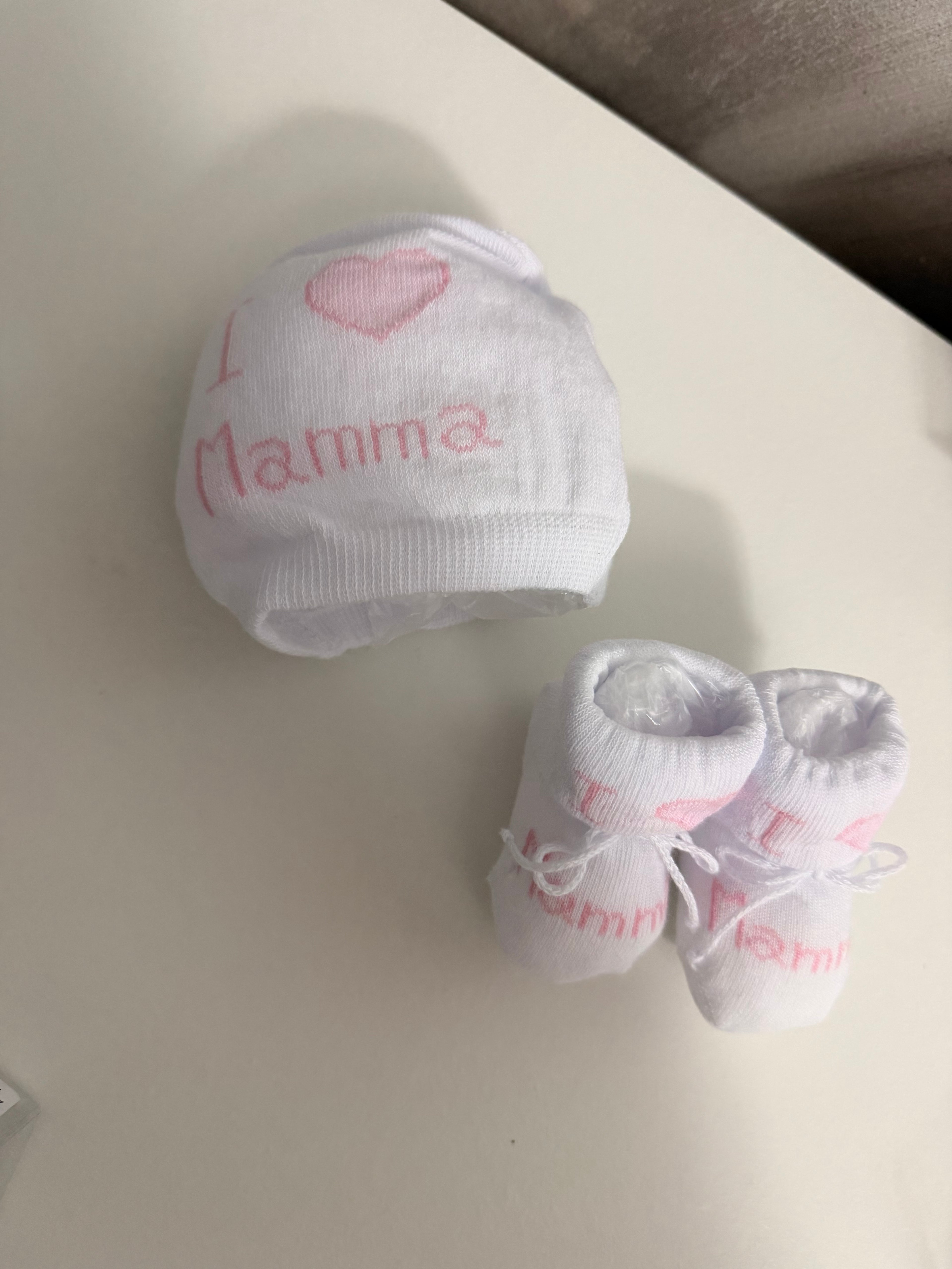 cappellino e scarpette I love mamma