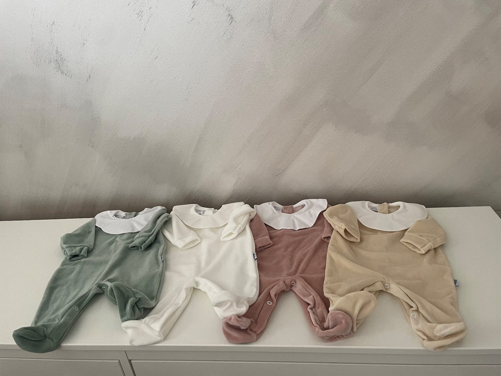 Tutine ciliegina con colletto a fiore