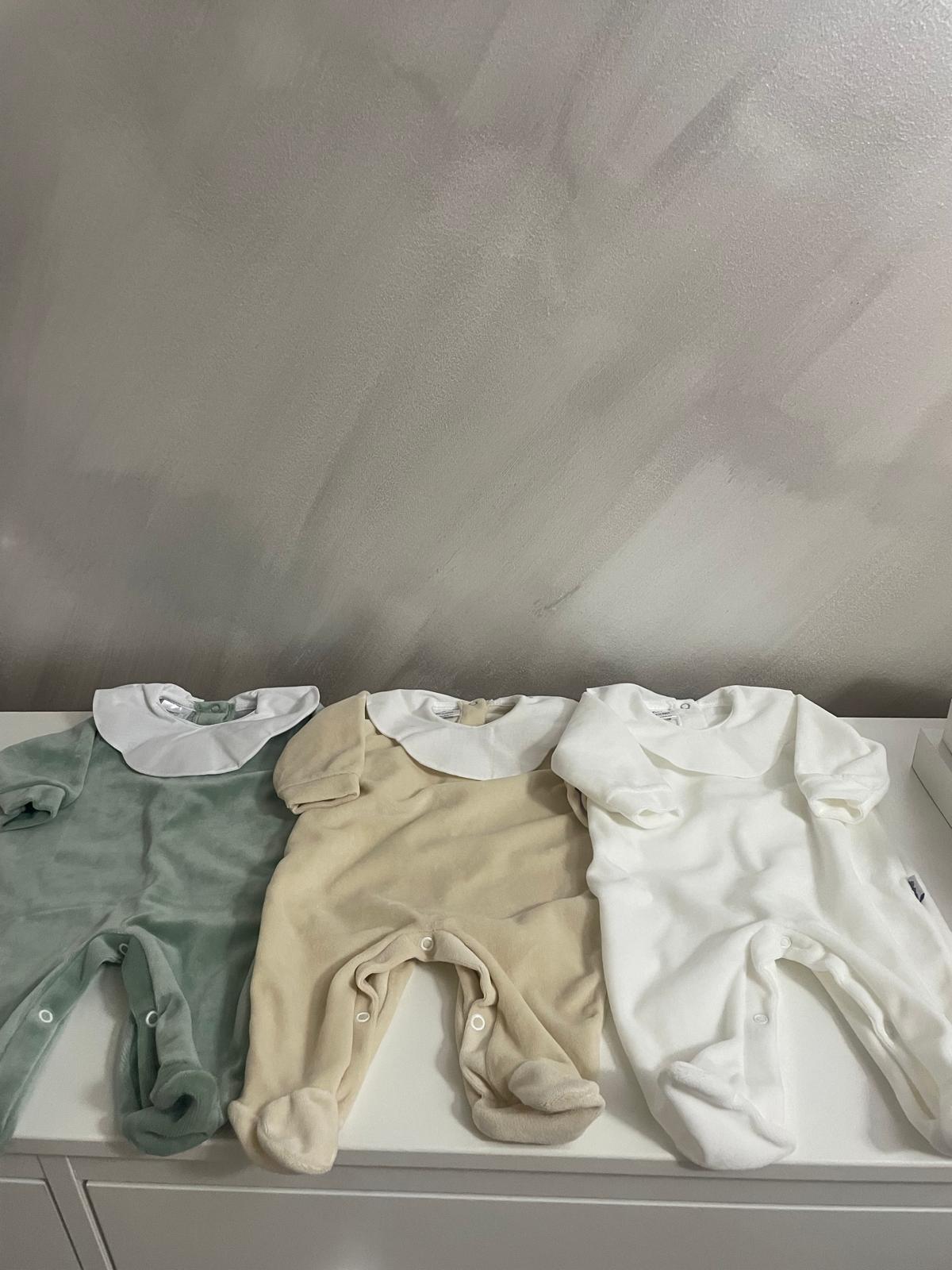 Tutine ciliegina con colletto a fiore